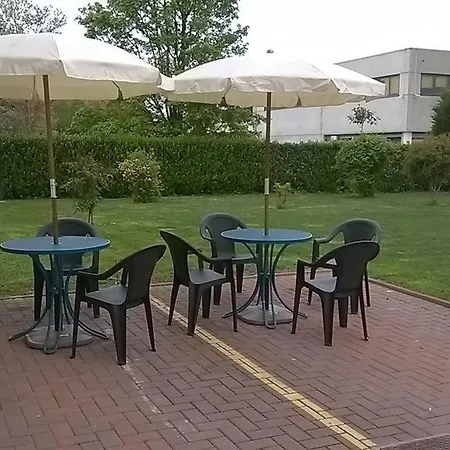 半柠檬酒店 2* 莫利亚诺威尼托